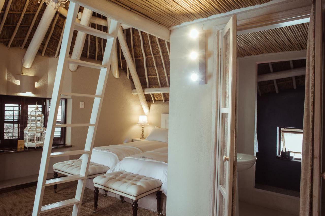 Iris Boutique Hotel Уолфиш-Бей Экстерьер фото