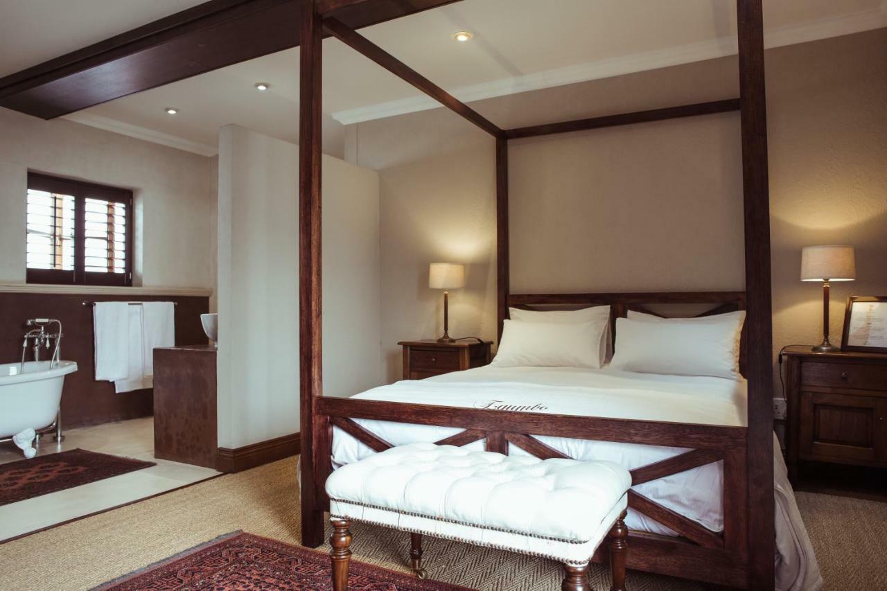 Iris Boutique Hotel Уолфиш-Бей Экстерьер фото